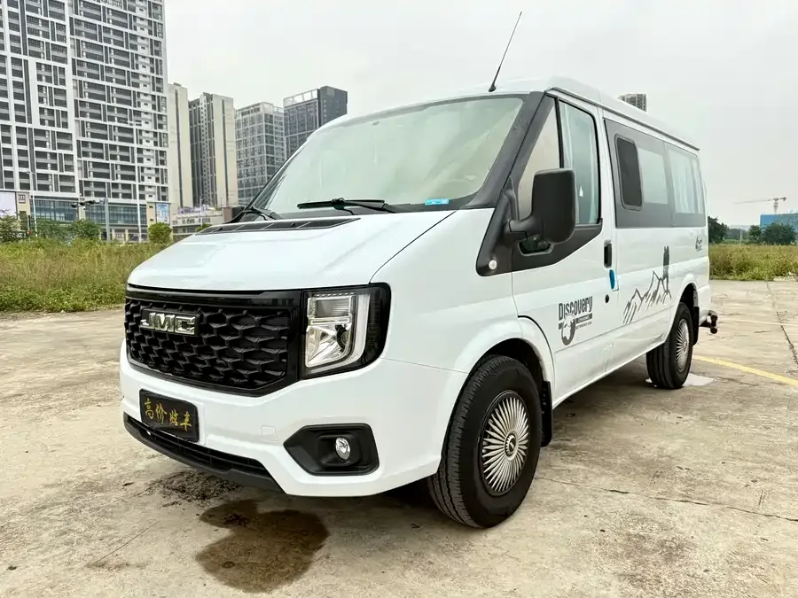 Jiangling Fushun Jiangling Fushun 2023 2.0T automatic short-axle low-top commercial multi-purpose passenger car with 6 seats and double tailgate 2024 — фото 1, купить с доставкой в Москву