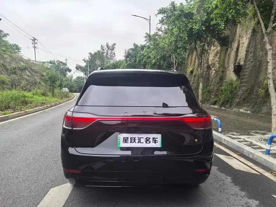AITO M9 M9 2024 Extended Range Ultra Edition 42kWh 6-seater Edition 2024 — миниатюра 2