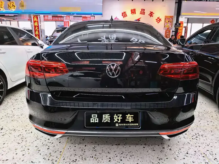 Volkswagen Magotan Magotan 2023 2 million commemorative edition 330TSI DSG luxury model 2022 — миниатюра 2