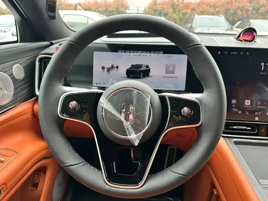 AITO M9 Wenjie M9 2025 Extended Range Ultra Edition 52kWh 6-Seat Version (192-line LiDAR) 2026 — миниатюра 3