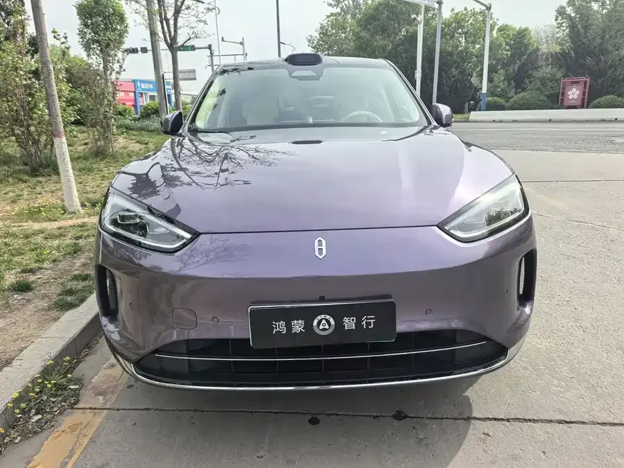 AITO M5 M5 2025 Extended Range Ultra 4WD Edition 2025 — фото 1, купить с доставкой в Москву