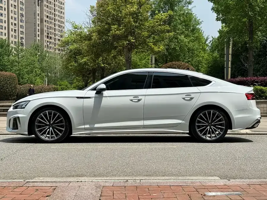 Audi A5 Audi A5 (Imported) 2022 Sportback 40 TFSI quattro Luxury Dynamic Edition 2023 — миниатюра 4