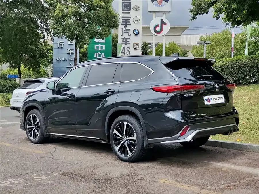 Toyota Crown Land Crown Land Release 2022 2.0T 4WD Enjoy Edition 2023 — миниатюра 4