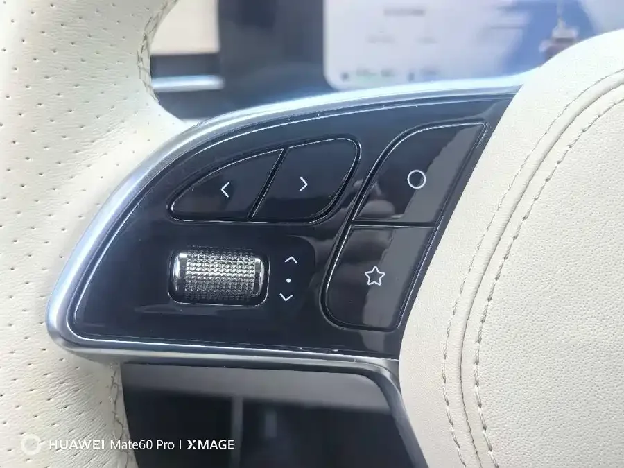 AITO M5 M5 2025 Extended Range Ultra 4WD Edition 2025 — миниатюра 4