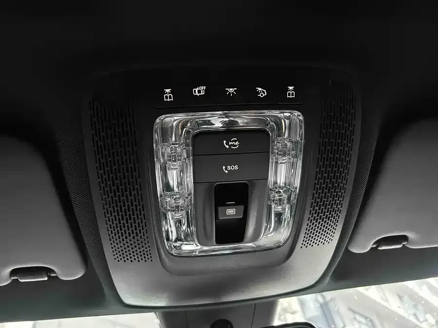 Mercedes-Benz Class A Mercedes-Benz A-Class 2022 A 200 L Sports Sedan Dynamic Edition 2022 — миниатюра 2