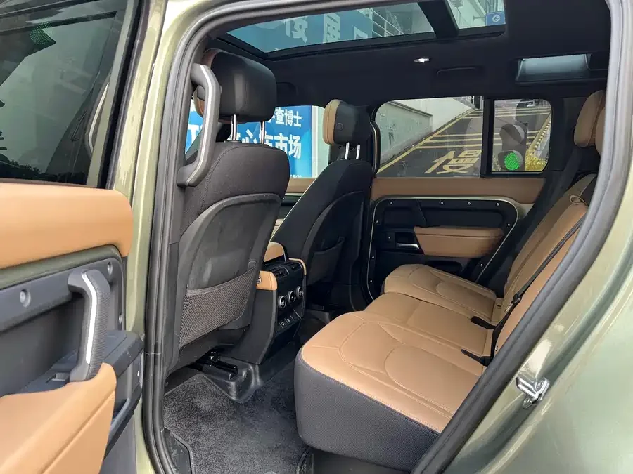 Land Rover guard Land Rover Defender 2025 110 3.0T P400 X-Dynamic HSE 2025 — миниатюра 4