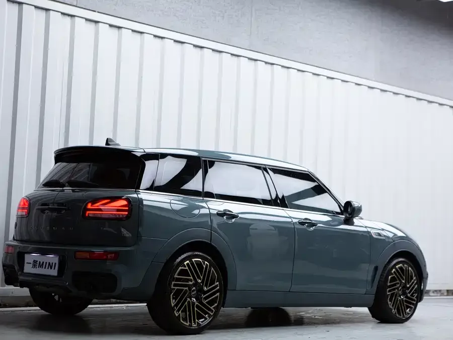 MINI Clubman MINI CLUBMAN 2022 2.0T COOPER S Free Special Edition 2022 — миниатюра 2
