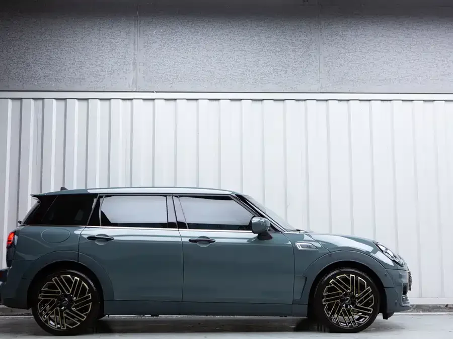 MINI Clubman MINI CLUBMAN 2022 2.0T COOPER S Free Special Edition 2022 — миниатюра 4