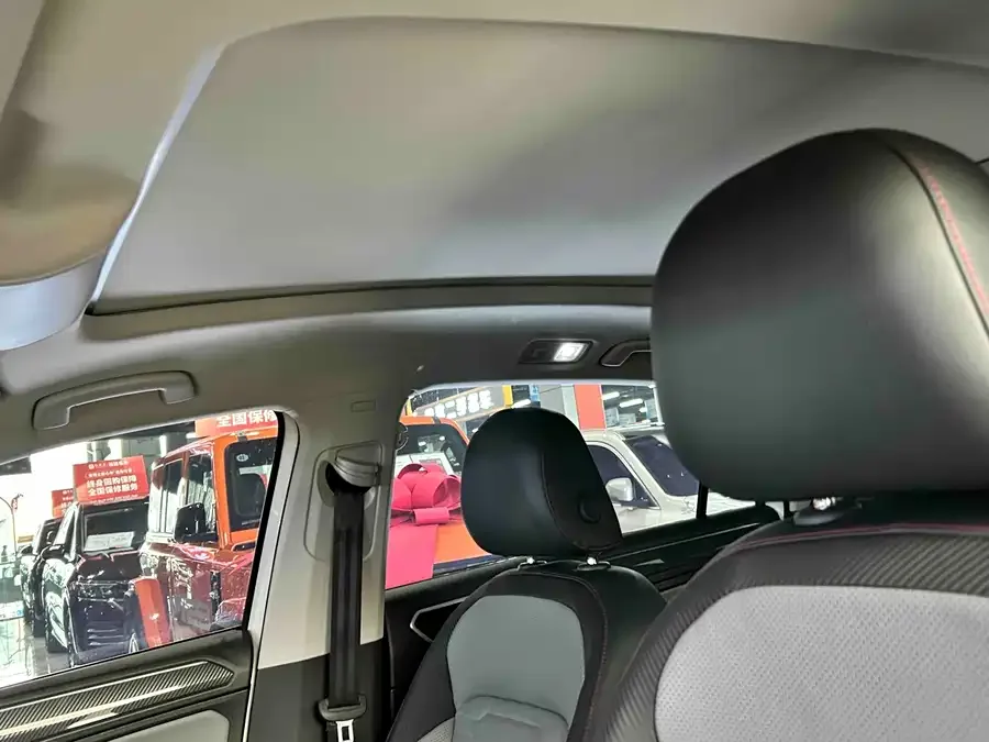 Volkswagen Tiguan X Tiguan X 2022 330TSI 2WD Flagship Edition 2023 — миниатюра 4