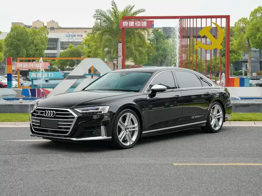 Audi S8 2022