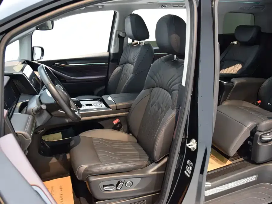 GAC Trumpchi M8 Trumpchi M8 2024 Master Series 400T Supreme Edition 2024 — миниатюра 3