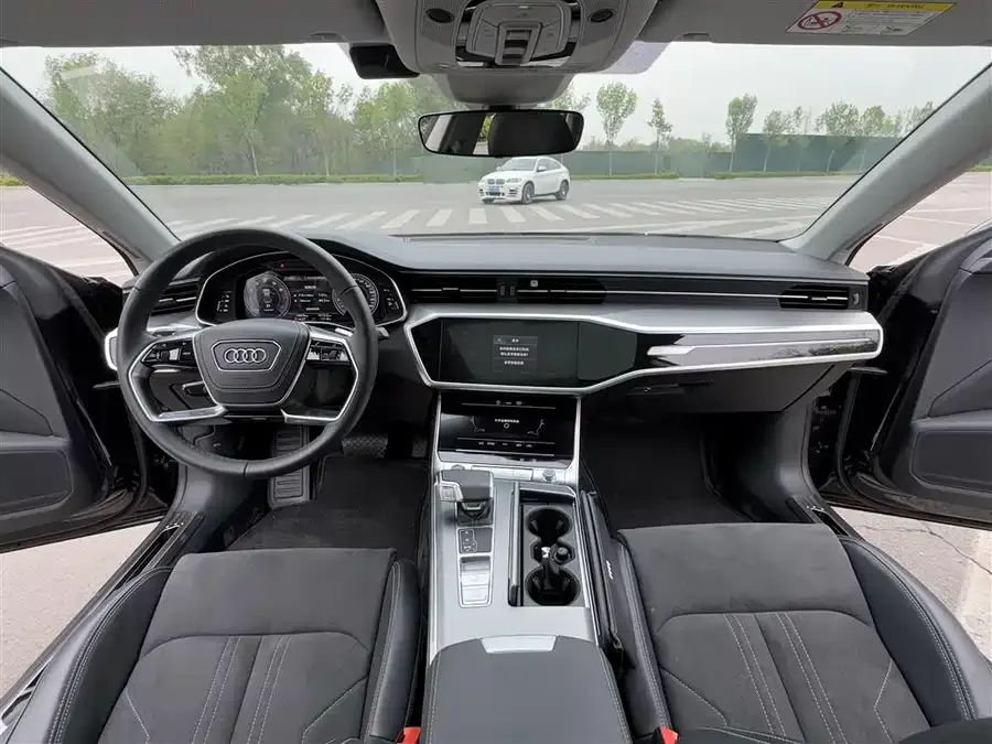 Audi A7L 2024 45 TFSI Luxury Edition 2025 — миниатюра 3