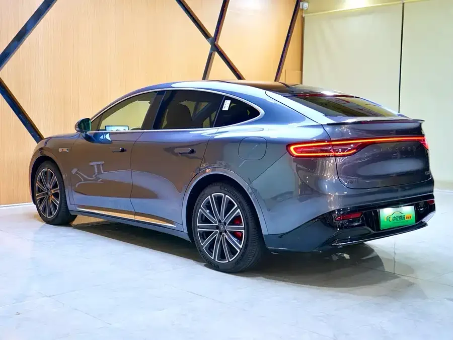 Smart world R7 Zhijie R7 2025 model with extended range of 331km Ultra 2025 — миниатюра 4
