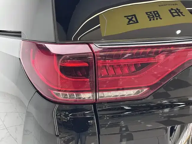 GAC Trumpchi M8 Trumpchi M8 2021 Master Series 390T Four-seat Royal Edition 2022 — миниатюра 4