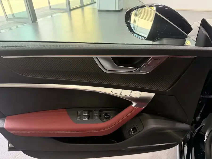 Audi A7L 2023 45 TFSI quattro S-line Shadow Warrior Edition 2023 — миниатюра 5