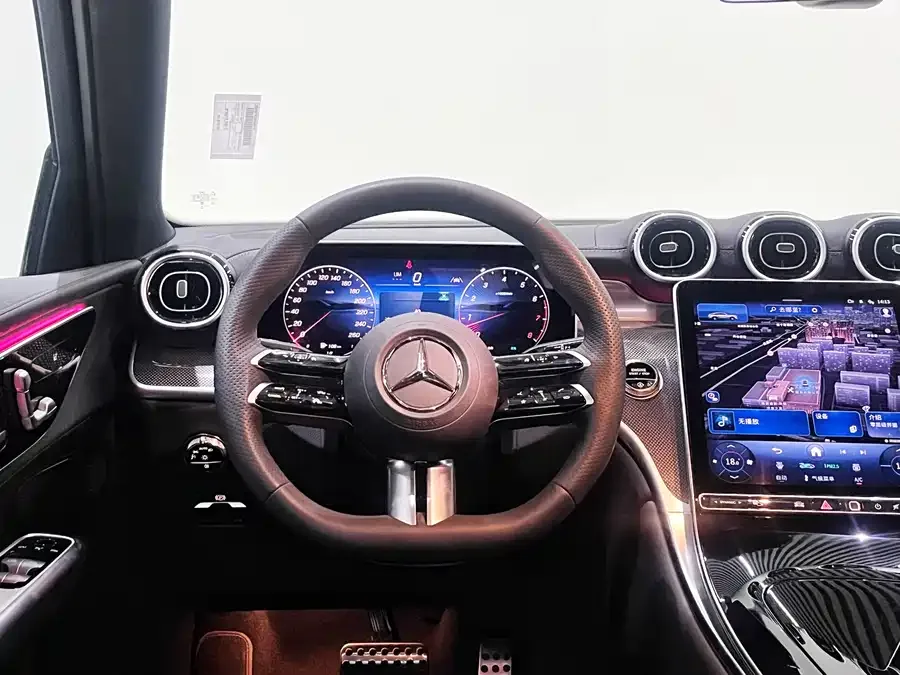 Mercedes-Benz GLC Coupe Mercedes-Benz GLC Coupe 2025 GLC 260 4MATIC Coupe SUV 2026 — миниатюра 4