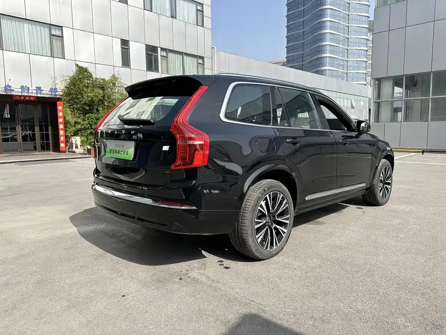 Volvo XC90 Plug-in Hybrid 2024 T8 Zhizun Luxury Edition 7 Seaters 2023 — миниатюра 5