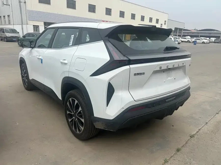 Geely Atlas Boyue 2026 1.5TD Yearning 2026 — миниатюра 4
