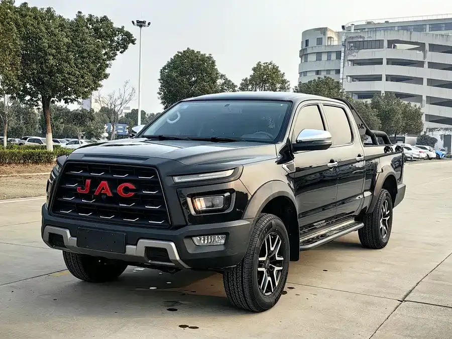 JAC Group SUV Hantu 2021 2.0T commercial version manual diesel two-wheel drive elite large double HFC4DB2-2E 2023 — фото 1, купить с доставкой в Москву