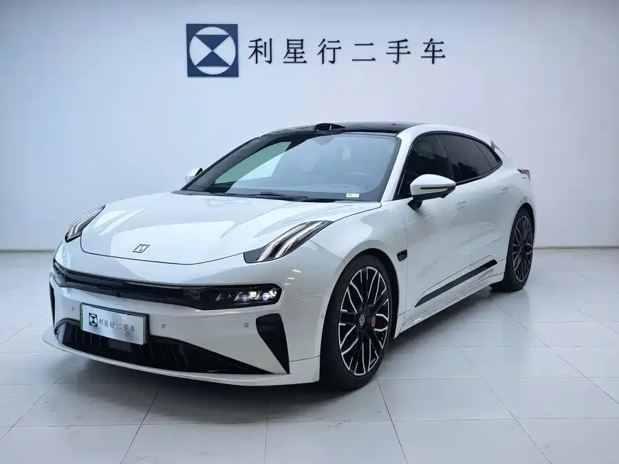 Zeekr 001 2025