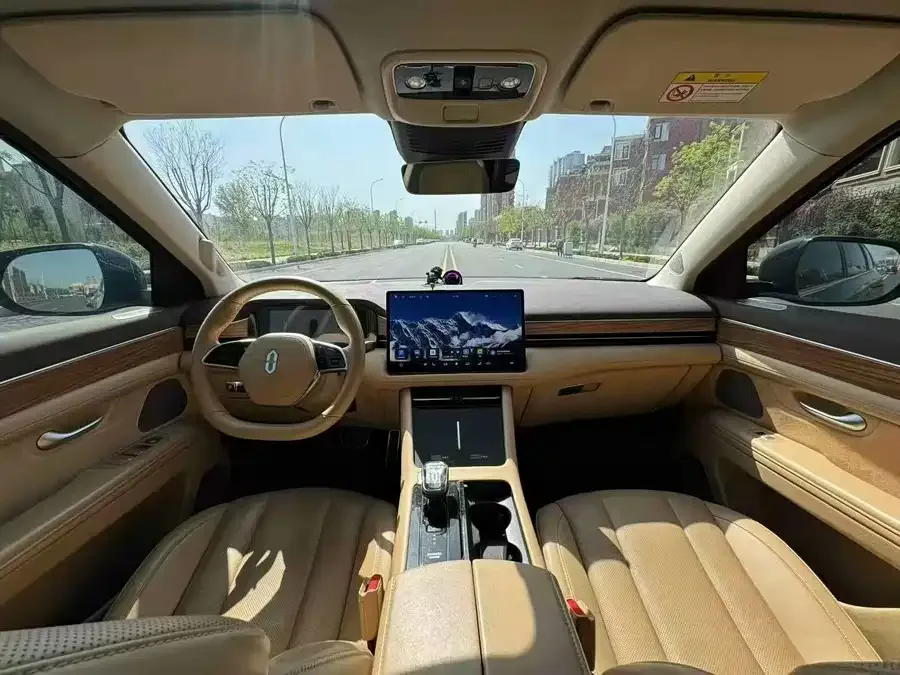 AITO M7 Wenjie M7 2024 1.5T Intelligent Driving Rear-wheel Drive Pro Edition 6 Seaters 2024 — миниатюра 2