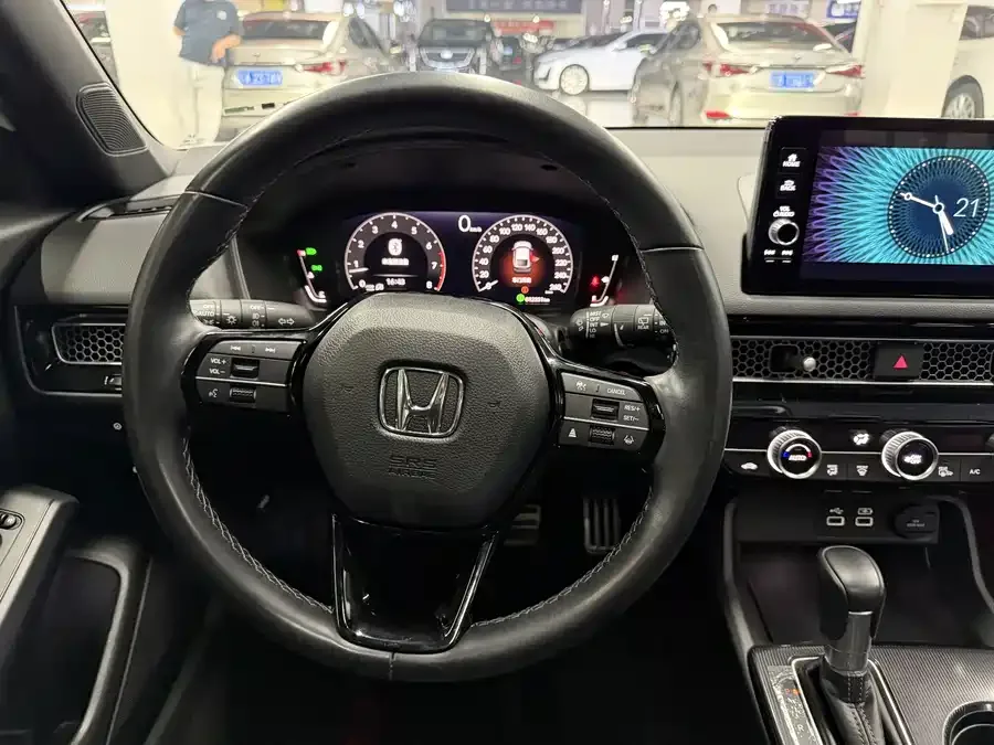 Honda Civic 2023 Civic HATCHBACK 240TURBO CVT Extreme Edition 2023 — миниатюра 4