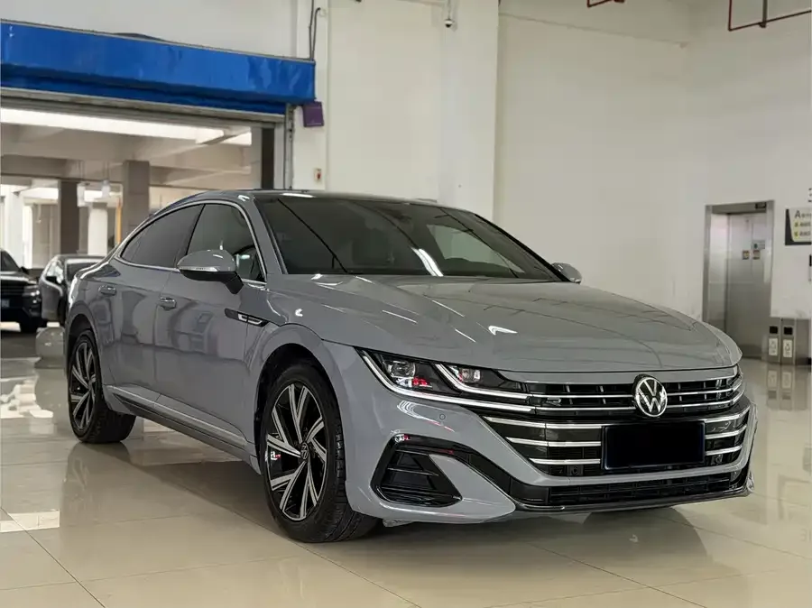 Volkswagen FAW- CC FAW-Volkswagen CC 2023 330TSI Dazzling Edition 2023 — миниатюра 3