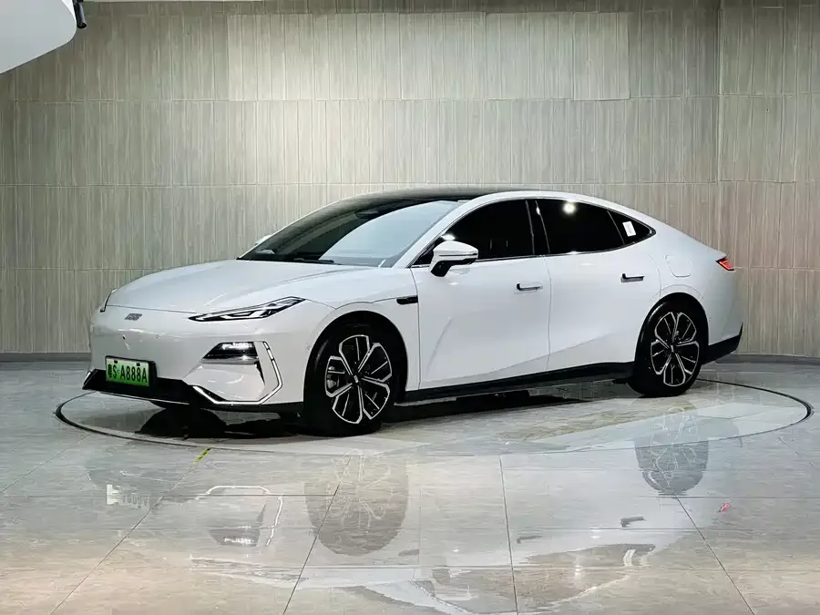 Geely Galaxy E8 2025