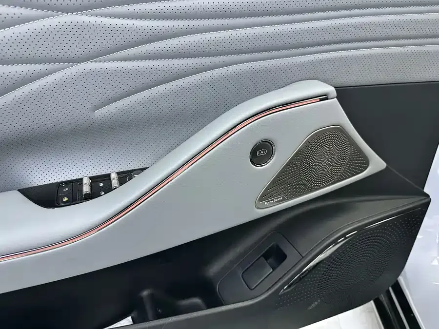 Geely Galaxy E8 Galaxy E8 2025 700km Long-distance Intelligent Driving Edition 2025 — миниатюра 3