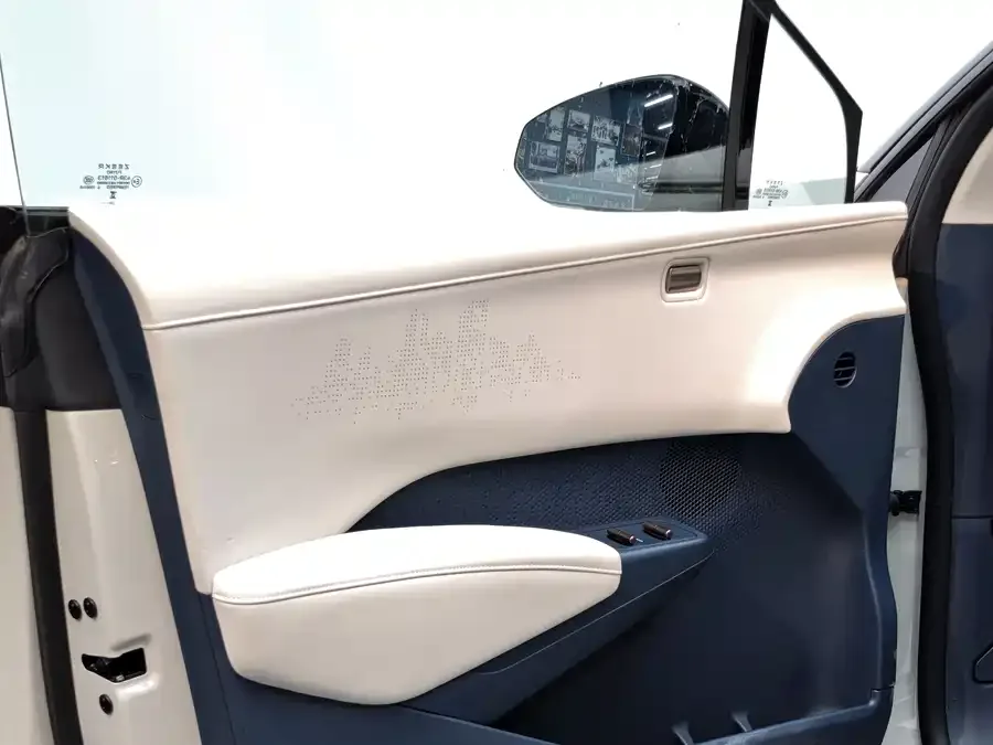 Zeekr X Zeekr X 2025 four-seat rear-wheel drive cube version 2024 — миниатюра 3
