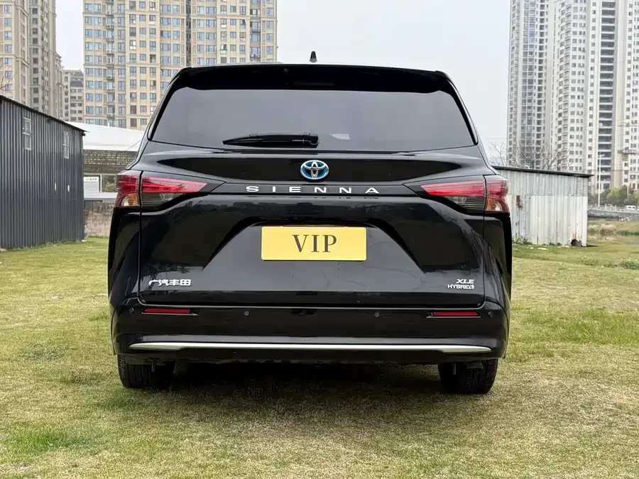 Toyota Sienna SIENNA 2021 2.5L Hybrid Luxury Edition 2022 — миниатюра 2