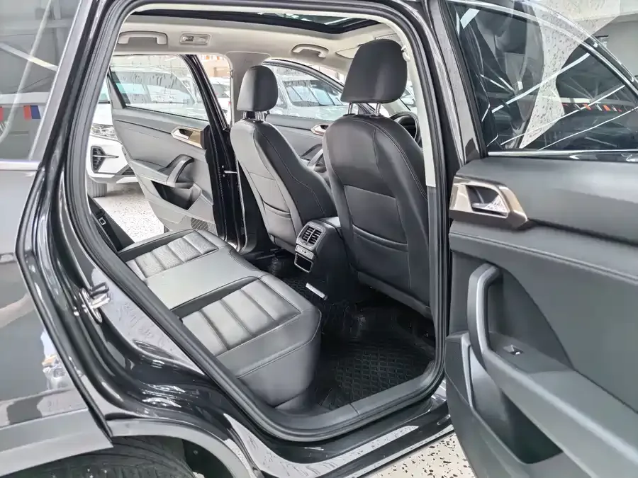 Volkswagen Tiguan (Tharu) 2021 Tuyue 280TSI 2WD Luxury Edition PLUS 2022 — миниатюра 5