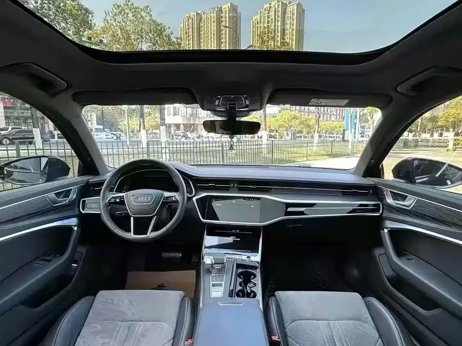 Audi A6L 2024 45 TFSI quattro premium dynamic model 2024 — миниатюра 2