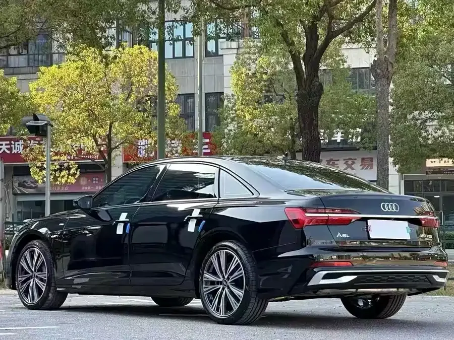 Audi A6L 2024 45 TFSI quattro premium dynamic model 2024 — миниатюра 3