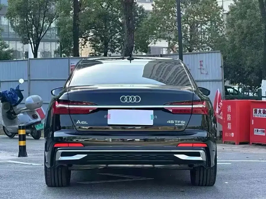 Audi A6L 2024 45 TFSI quattro premium dynamic model 2024 — миниатюра 5