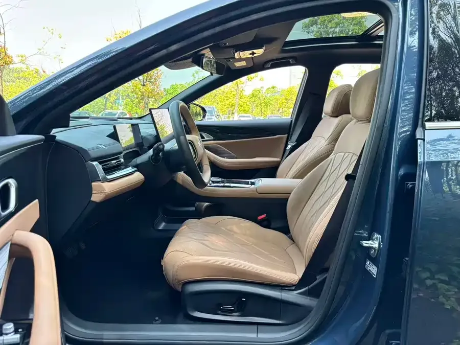 Geely Galaxy A7 Galaxy A7 2025 EM-i 150km Starship Edition 2025 — миниатюра 4