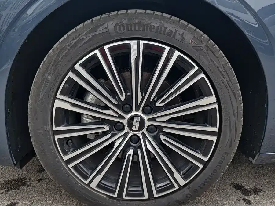 Geely Galaxy A7 Galaxy A7 2025 EM-i 150km Starship Edition 2025 — миниатюра 3