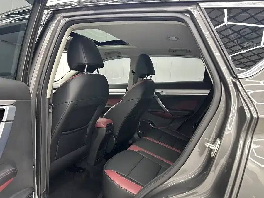 Geely Coolray SX11 Binyue 2021 1.4T DCT Diamond Edition 2023 — миниатюра 2