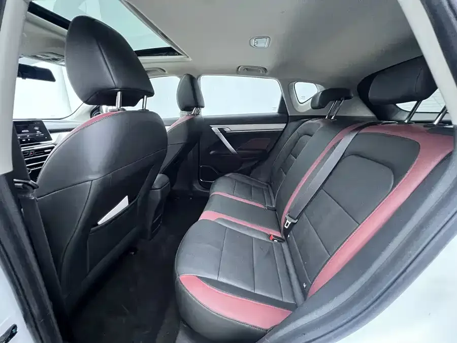 Geely Coolray SX11 Binyue 2021 1.4T DCT Platinum Edition 2023 — миниатюра 4