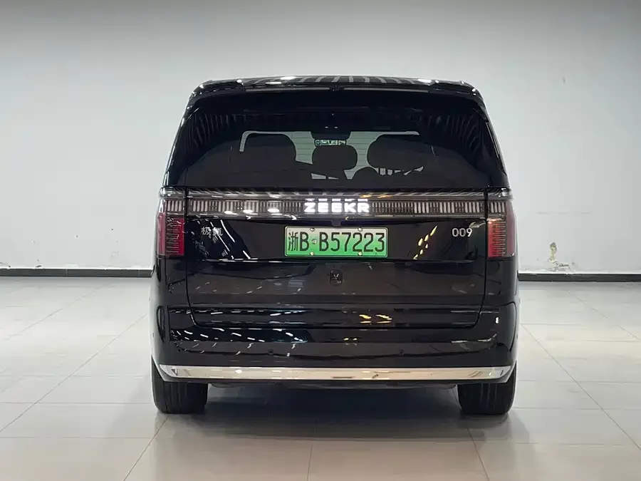 Zeekr 009 Zeekr 009 2024 seven-seat aisle version four-wheel drive 108kWh 2025 — миниатюра 5