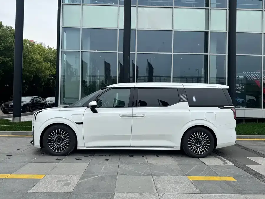 Zeekr 009 Zeekr 009 2024 seven-seat aisle version four-wheel drive 108kWh 2025 — миниатюра 2