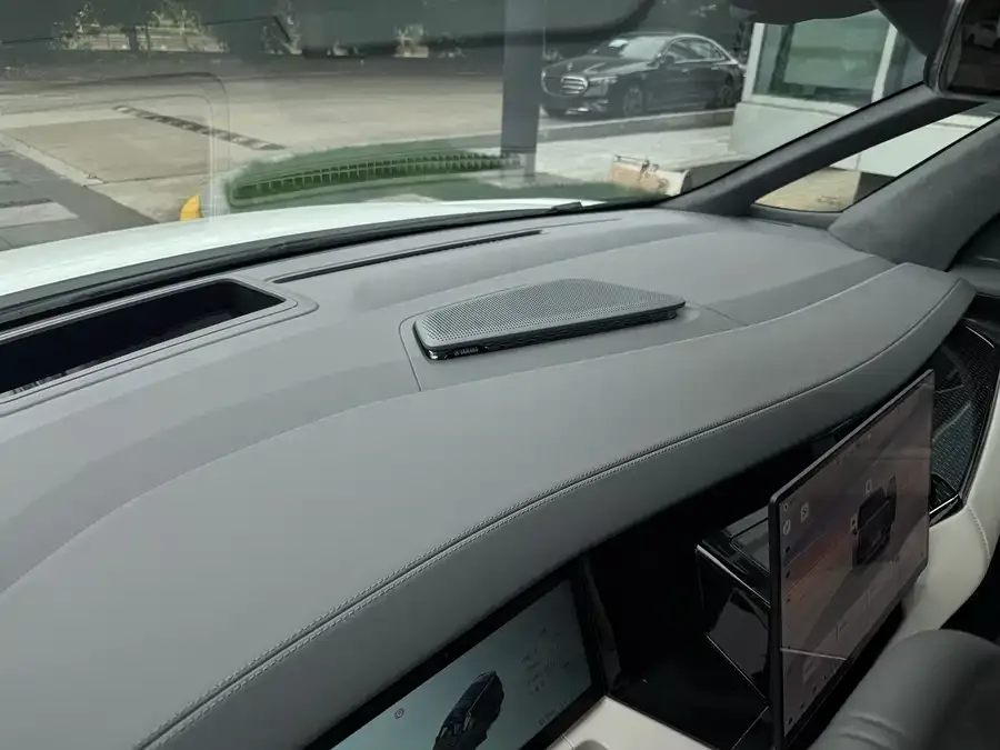 Zeekr 009 Zeekr 009 2024 seven-seat aisle version four-wheel drive 108kWh 2025 — миниатюра 3