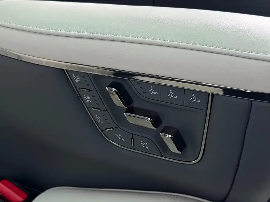 Zeekr 009 Zeekr 009 2024 seven-seat aisle version four-wheel drive 108kWh 2025 — миниатюра 4