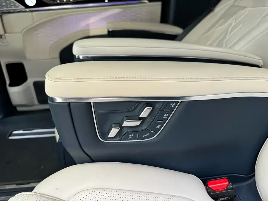 Zeekr 009 Zeekr 009 2024 seven-seat aisle version four-wheel drive 108kWh 2025 — миниатюра 3