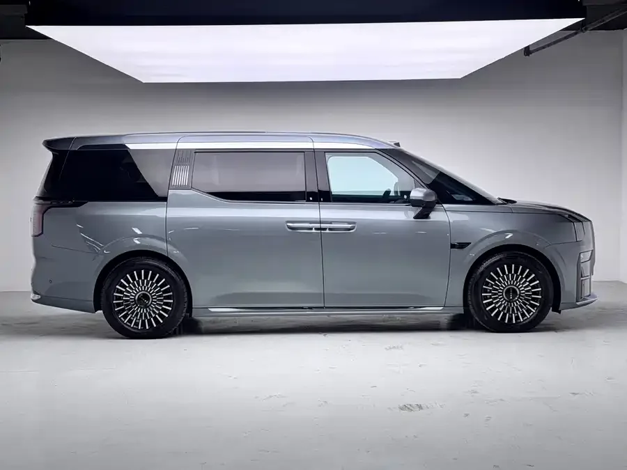 Zeekr 009 Zeekr 009 2024 seven-seat aisle version 108kWh 2025 — миниатюра 5
