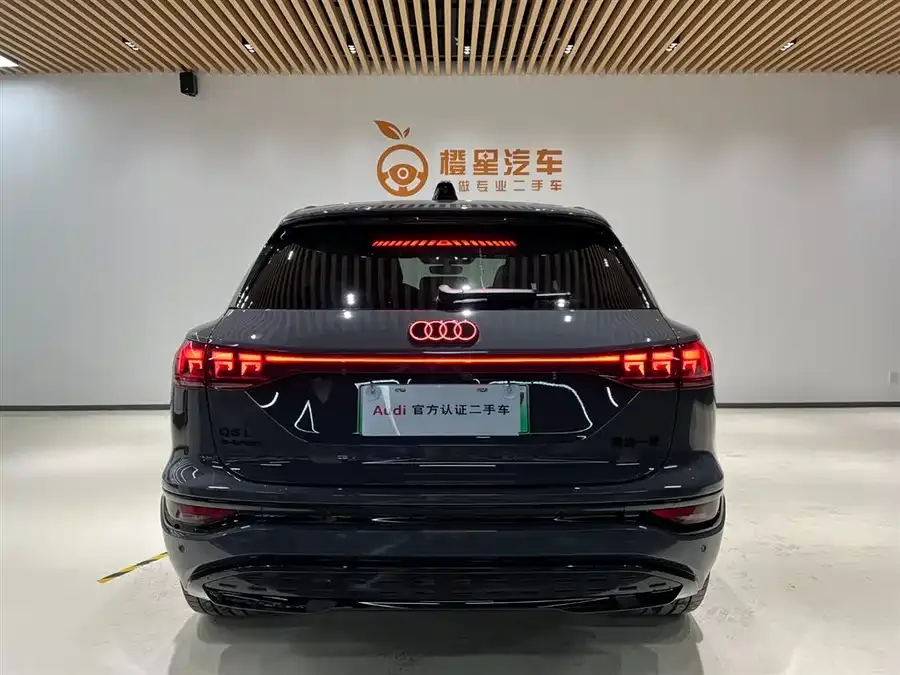 Audi Q6L e-tron 2026 First Launch Pilot Edition 2025 — миниатюра 2