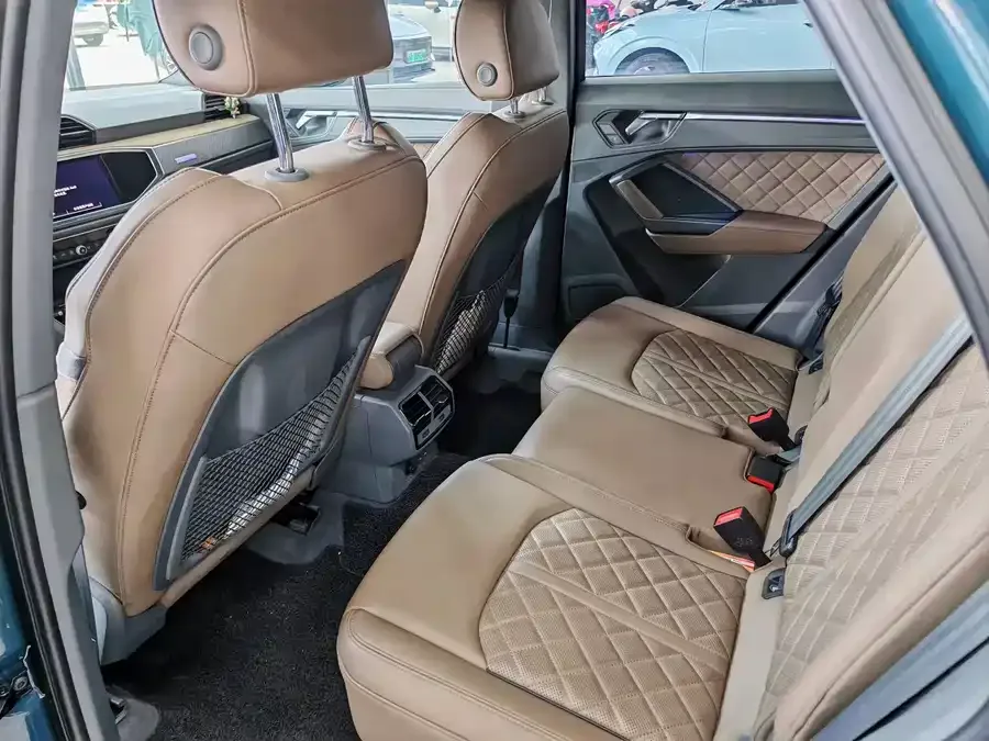 Audi Q3 SPORTBACK 2023 facelift 40 TFSI fashionable model 2023 — миниатюра 3