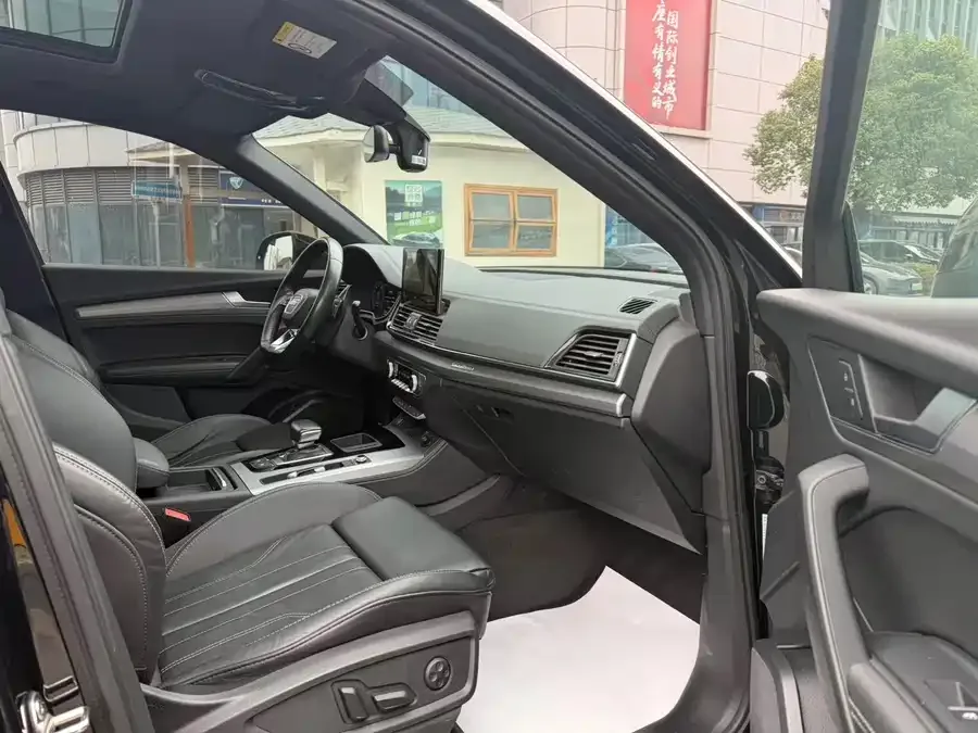 Audi Q5L Sportback 2022 40 TFSI Fashion Edition 2022 — миниатюра 3