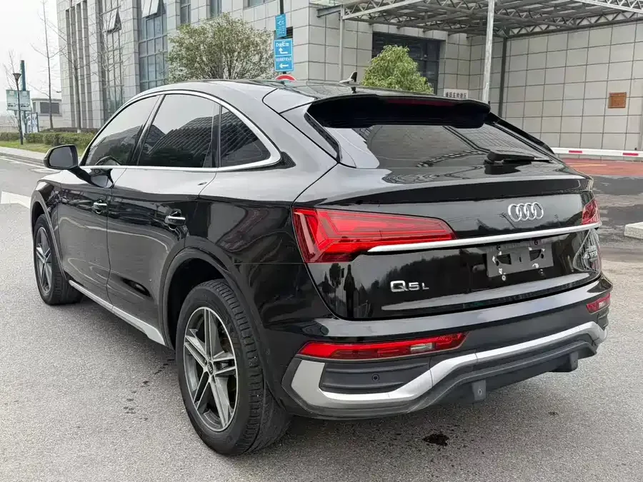 Audi Q5L Sportback 2022 40 TFSI Fashion Edition 2022 — миниатюра 5