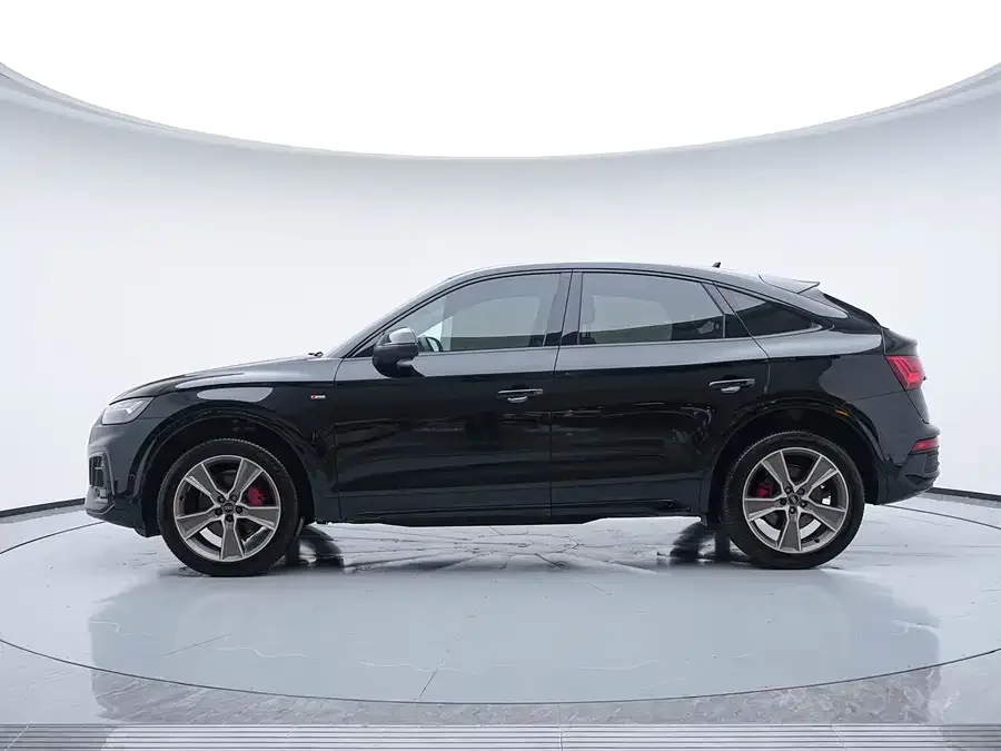 Audi Q5L Sportback 2023 40 TFSI Luxury Edition 2024 — миниатюра 3